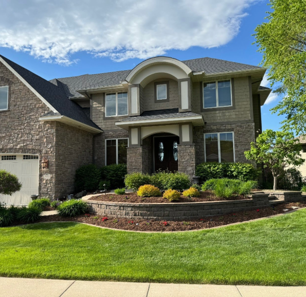 Retaining wall landscaping project