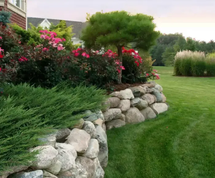 Boulder retaining wall image