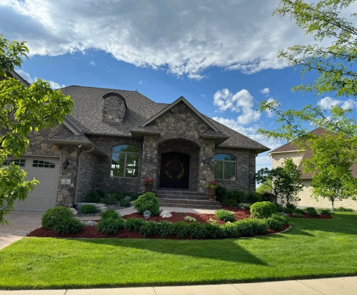 front yeard green lawn